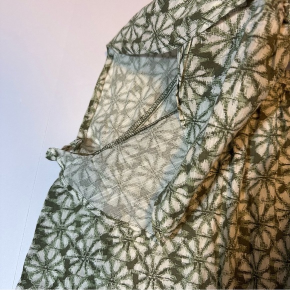 Gap flutter sleeve tank top - Picture 4 of 6